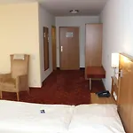 Rhoen Otel
