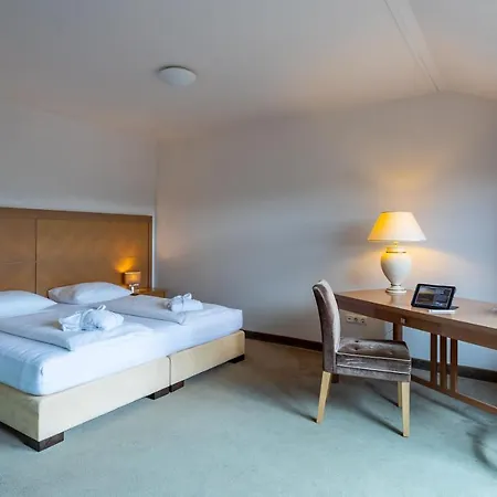 Rhoen מלון Dipperz